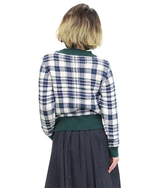 RNA（アールエヌエー）の「ニットチェックプルオーバー（トップス・レディース・グリーン系/レッド系・M）」の4枚目の写真