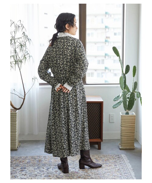 AMERICAN HOLIC（アメリカンホリック）の「スタンドカラーサテンワンピース（ワンピース/ドレス・ドット/フラワー・M/L）」の6枚目の写真