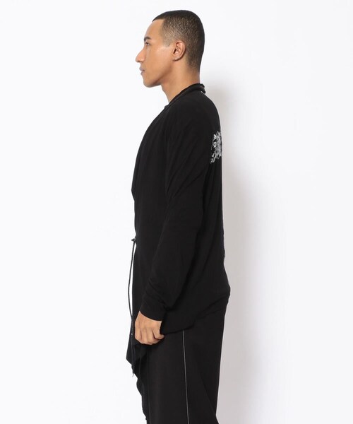 KMRii（ケムリ）の「【別注】KMRii/ケムリ/Magnolia Cross Drape CD（トップス・メンズ・BLACK・1/2/3）」の3枚目の写真