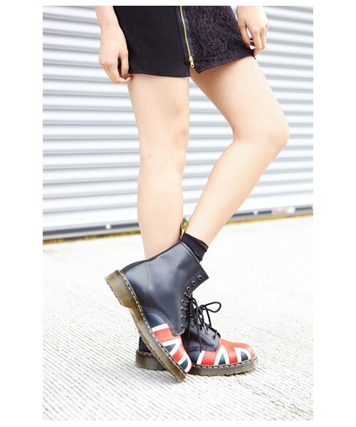 Dr. Martens(ドクターマーチン)の「Dr. Martens '1460 W' Boot(ブーツ・レディース・Black Union Jack・6 M/5 M)」の2枚目の写真