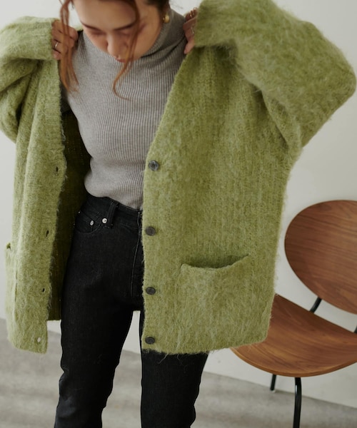 natural couture（ナチュラルクチュール）の「【動画あり・大人ナチュ】【WEB限定】モンスターBIGカーディガン（カーディガン/ボレロ・レディース・ホワイト/グリーン/キャメル/チャコールグレー・FREE）」の3枚目の写真