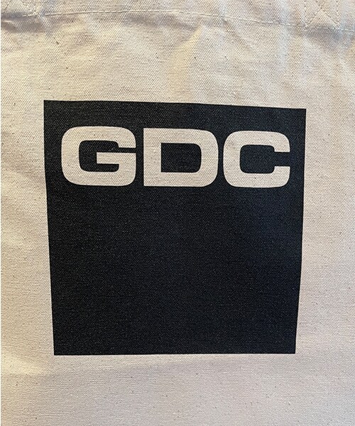 GDC（ジーディーシー）の「BOXLOGO TOTEBAG（バッグ・メンズ・WHITE/BLACK・F）」の2枚目の写真