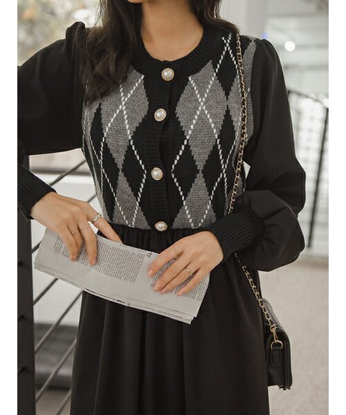 EVERY NANA(エブリナナ)の「アーガイル柄パフスリーブワンピース(ドレス・レディース・Black・FREE)」の1枚目の写真