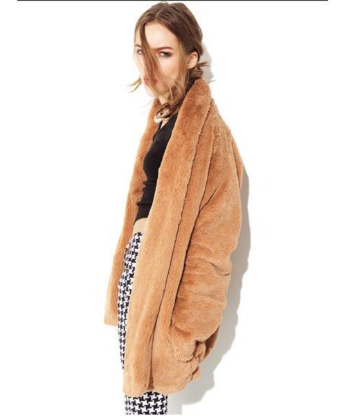 EMODA（エモダ）の「ショールカラーボアCO（ジャケット/アウター・レディース・ホワイト/ブラック/キャメル・F）」の16枚目の写真