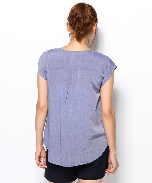 FREDY&GLOSTER（フレディアンドグロスター）の「テンセルローンプルオーバーブラウス（シャツ/ブラウス・レディース・オフホワイト/ブルー・36/38）」の6枚目の写真