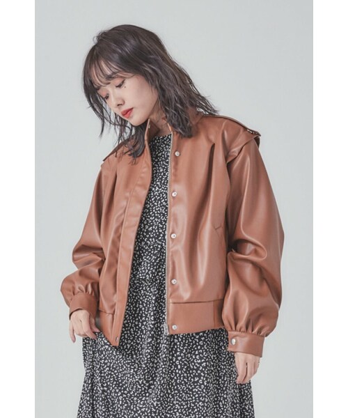 N WITH.(エヌウィズ)の「フェイクレザータックブルゾン(ブルゾン・レディース・ブラック/ベージュ/ブラウン・F)」の3枚目の写真