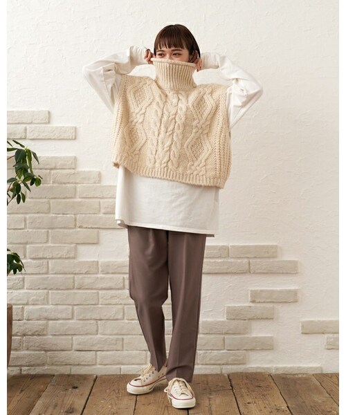 t a r o s u（タロス）の「center press tapered pants（スラックス・レディース・ブラック/ブラウン・FREE）」の2枚目の写真