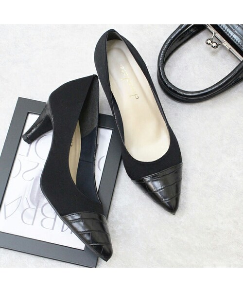 Shoe Fantasy(シューファンタジー)の「日本製 ポインテッドトゥパンプス(パンプス・レディース・ブラウン/ブラック/ベージュ・22.0~25.0cm)」の2枚目の写真