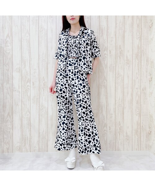 lilLilly(リルリリー)の「【12/3 12:00先行発売】パイピングロングパンツ(パンツ・レディース・PINK/BLUE/WHT COW/BLK COW)」の9枚目の写真