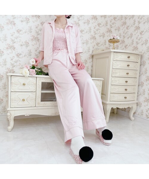 lilLilly(リルリリー)の「【12/3 12:00先行発売】パイピングロングパンツ(パンツ・レディース・PINK/BLUE/WHT COW/BLK COW)」の7枚目の写真