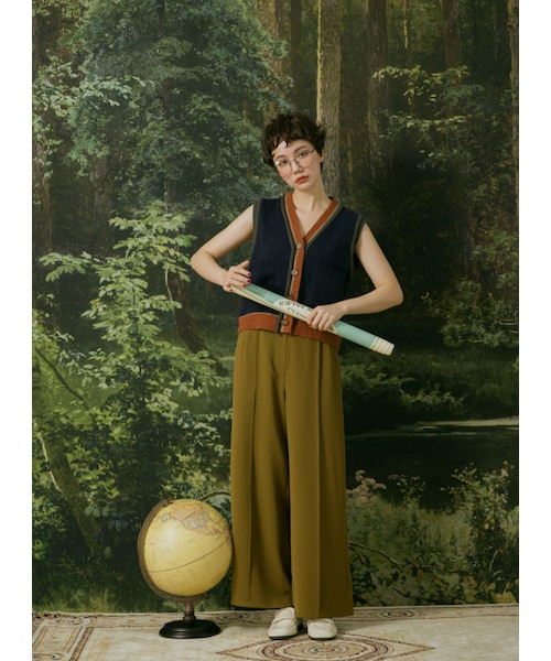 Marjorie（マージョリー）の「雪域風光，金屬釦飾立體壓摺直筒寬褲（パンツ・レディース・黃綠/卡其・XS/S/M/L）」の4枚目の写真