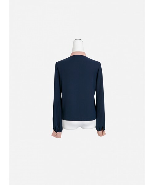 Marjorie（マージョリー）の「寫意山水，隱藏釦設計撞色拼接上衣（トップス・レディース・藍・S/M）」の8枚目の写真