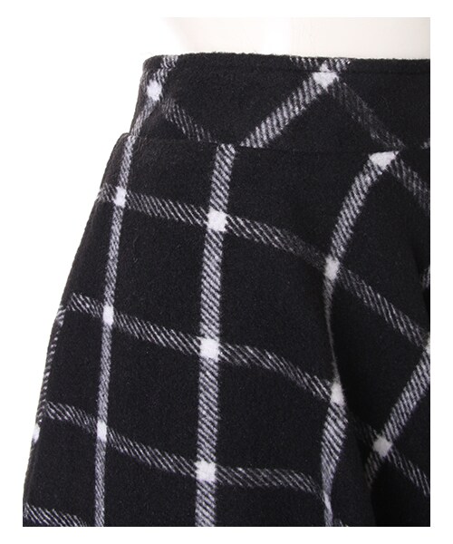 INGNI（イング）の「シャギーチェック／フレアスカート（スカート・レディース・ｵﾌﾎﾜｲﾄ/ｸﾛ/ｸﾞﾚｰ/ｵﾌﾎﾜｲﾄ/ｸﾛ/ｵﾌﾎﾜｲﾄ/ｺﾝ/ｵﾌﾎﾜｲﾄ・M）」の3枚目の写真