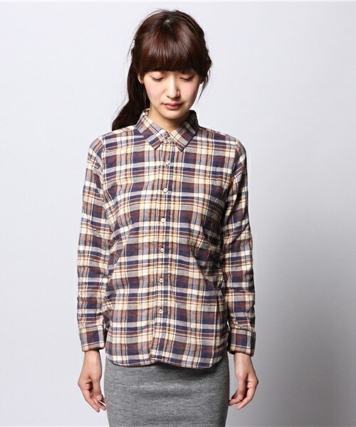 Johnbull Private labo(ジョンブルプライベートラボ)の「シャーリングシャツ(シャツ/ブラウス・レディース・ブラウン/ベージュ/グリーン/レッド・SMALL/MEDIUM)」の5枚目の写真