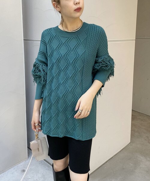 CAPRICIEUX LE'MAGE（カプリシューレマージュ）の「ダイヤ編袖フリンジプルオーバー（ニット/セーター・レディース・エクリュ/グリーン/ブラック・F）」の2枚目の写真