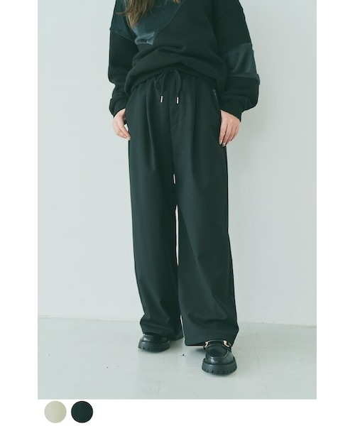Boka nii(ボカニー)の「ワンポイントロゴパンツ(スウェットパンツ・レディース・ブラック/クリーム・F)」の1枚目の写真