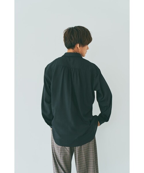 Boka nii(ボカニー)の「【Boka nii Loo】バックギャザービッグブラウス(シャツ/ブラウス・レディース・ブラック/ベージュ・F)」の4枚目の写真