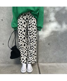 copine | 裏起毛ホルスタイン柄プリーツパンツ(その他パンツ)