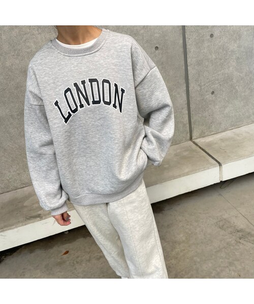 copine(コピン)の「裏起毛LONDONロゴトレーナー(3color)(スウェット・レディース・ベージュ/グレー/ダークグリーン・ワンサイズ)」の2枚目の写真