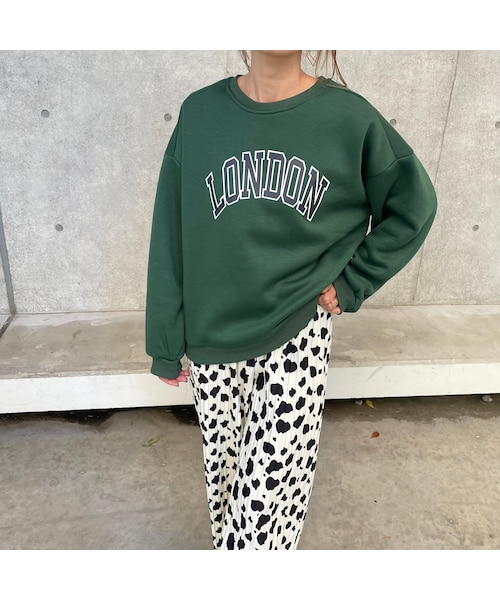 copine(コピン)の「裏起毛LONDONロゴトレーナー(3color)(スウェット・レディース・ベージュ/グレー/ダークグリーン・ワンサイズ)」の3枚目の写真