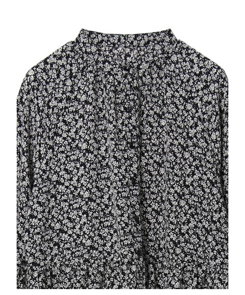 AMERICAN HOLIC(アメリカンホリック)の「ラグランサテンワンピース(ワンピース/ドレス・マルチ/フラワー・M/L)」の4枚目の写真