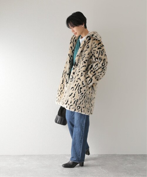 JOURNAL STANDARD（ジャーナルスタンダード）の「アニマルフェイクファーコート（ジャケット/アウター・ナチュラル A/(017)/フリー/在庫あり）」の4枚目の写真