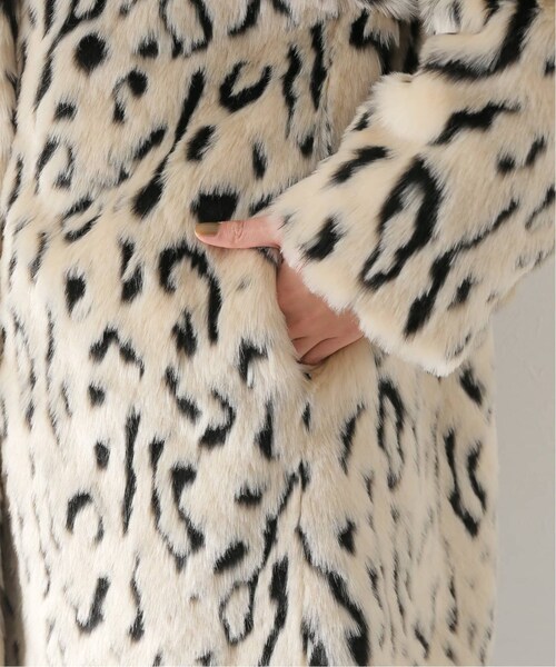 JOURNAL STANDARD（ジャーナルスタンダード）の「アニマルフェイクファーコート（ジャケット/アウター・ナチュラル A/(017)/フリー/在庫あり）」の12枚目の写真