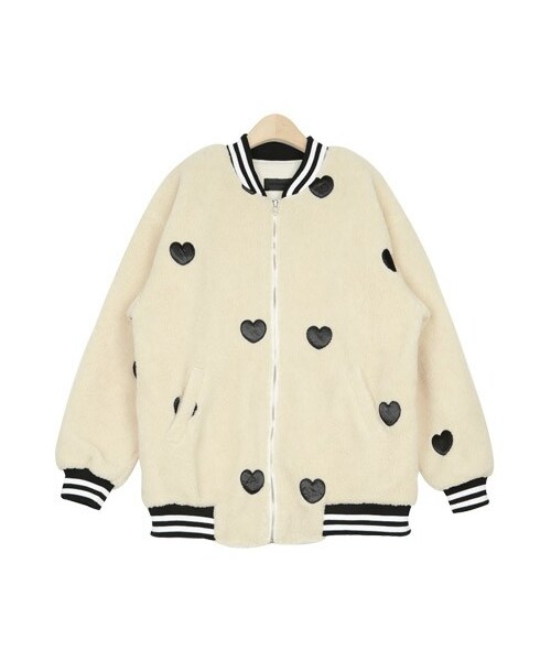 STYLENANDA（スタイルナンダ）の「ハートアップリケオーバーサイズボア 