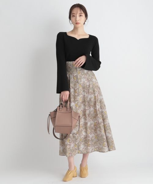 Andemiu（アンデミュウ）の「ボタニカルガラジャカードスカート（スカート・レディース・オレンジ40/アイボリー52/ベージュ55・S/M）」の15枚目の写真