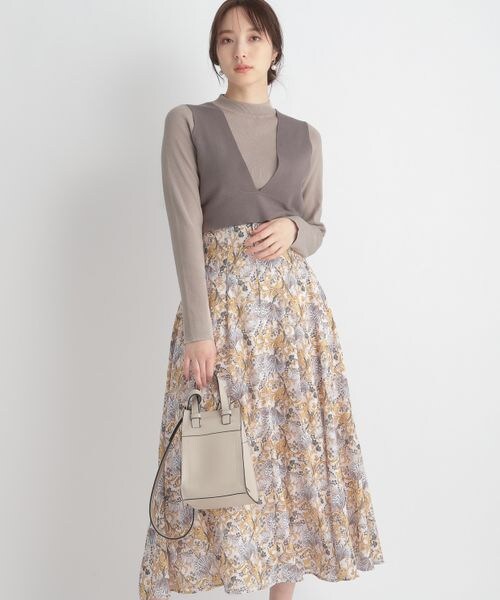 Andemiu（アンデミュウ）の「ボタニカルガラジャカードスカート（スカート・レディース・オレンジ40/アイボリー52/ベージュ55・S/M）」の7枚目の写真