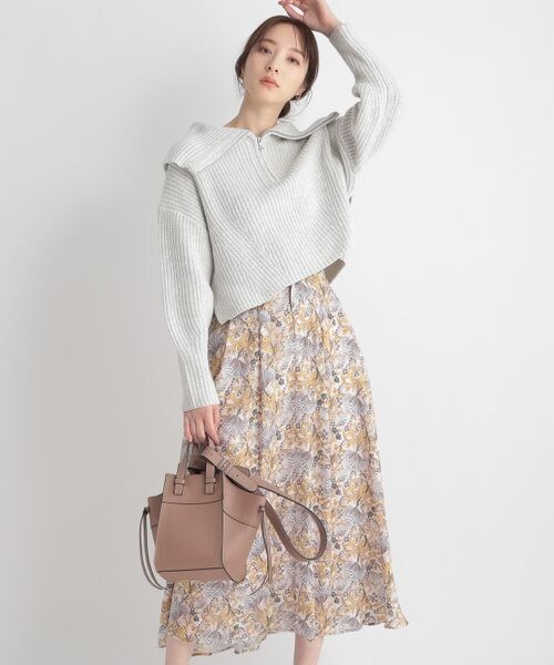 Andemiu（アンデミュウ）の「ボタニカルガラジャカードスカート（スカート・レディース・オレンジ40/アイボリー52/ベージュ55・S/M）」の5枚目の写真