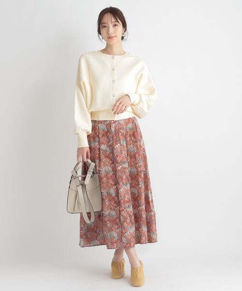 Andemiu（アンデミュウ）の「ボタニカルガラジャカードスカート（スカート・レディース・オレンジ40/アイボリー52/ベージュ55・S/M）」の11枚目の写真