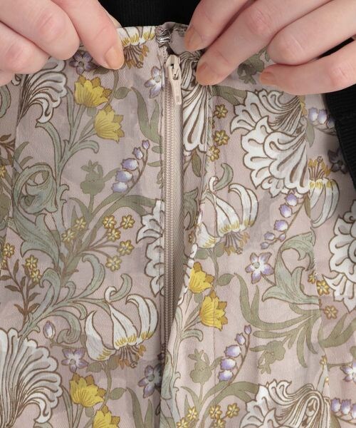 Andemiu（アンデミュウ）の「ボタニカルガラジャカードスカート（スカート・レディース・オレンジ40/アイボリー52/ベージュ55・S/M）」の21枚目の写真