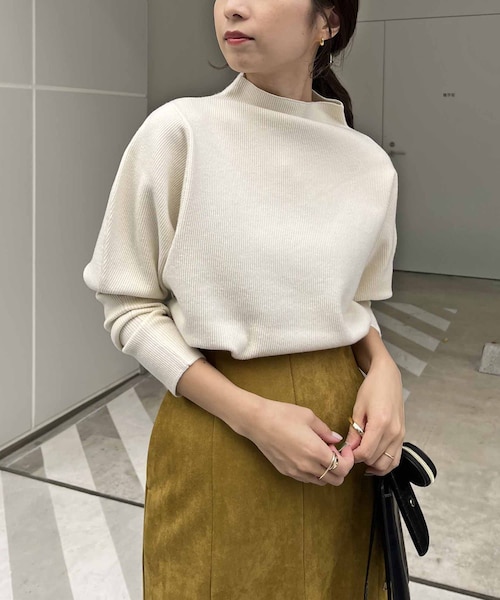 CAPRICIEUX LE'MAGE(カプリシューレマージュ)の「〈HAPPY BAG対象〉バナナ2重織プルオーバー(ニット/セーター・レディース・オフホワイト/グレー/ブラック・F)」の1枚目の写真