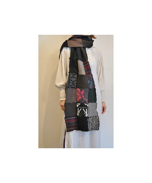 RehersalL（リハーズオール）の「ニットパッチワークマフラー（マフラー・レディース・ホワイト/ブラック・one）」の2枚目の写真