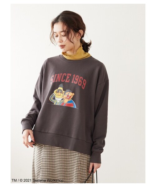 Green　Parks（グリーンパークス）の「SESAME STREET プリントスウェット（トップス・アイボリー/チャコールグレー/グリーン・F）」の21枚目の写真