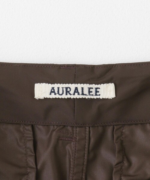 AURALEE(オーラリー)の「AURALEE HIGH COUNT LIGHT NYLON PANTS(その他・レディース・DARKBROWN・1)」の4枚目の写真