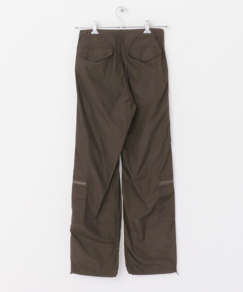 AURALEE(オーラリー)の「AURALEE HIGH COUNT LIGHT NYLON PANTS(その他・レディース・DARKBROWN・1)」の5枚目の写真