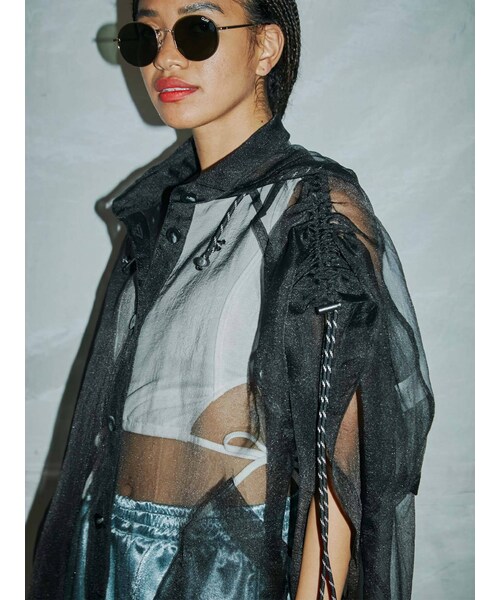 PAMEO POSE（パメオポーズ）の「Fooded Poncho（ワンピース・ブラック/ホワイト・F）」の7枚目の写真