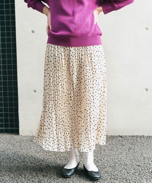 URBAN RESEARCH DOORS(アーバンリサーチドアーズ)の「ドットプリーツスカート(その他・レディース・BLK×OFF/OFF×BLK・0/1)」の19枚目の写真