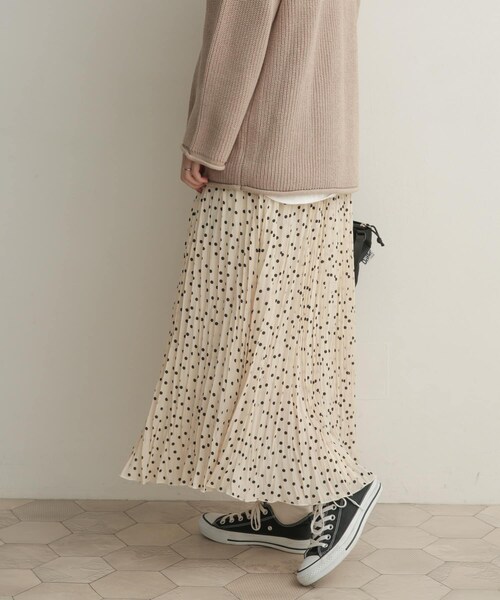 URBAN RESEARCH DOORS(アーバンリサーチドアーズ)の「ドットプリーツスカート(その他・レディース・BLK×OFF/OFF×BLK・0/1)」の7枚目の写真