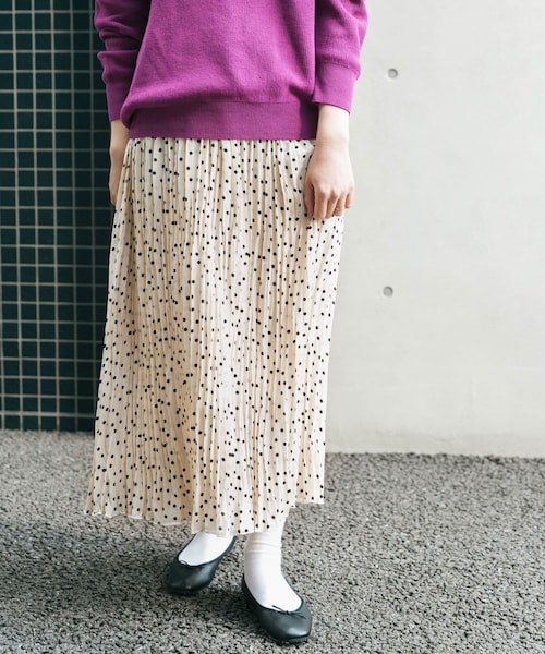 URBAN RESEARCH DOORS(アーバンリサーチドアーズ)の「ドットプリーツスカート(その他・レディース・BLK×OFF/OFF×BLK・0/1)」の17枚目の写真
