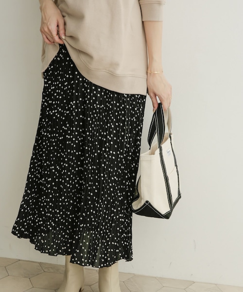 URBAN RESEARCH DOORS(アーバンリサーチドアーズ)の「ドットプリーツスカート(その他・レディース・BLK×OFF/OFF×BLK・0/1)」の1枚目の写真
