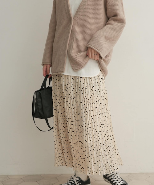 URBAN RESEARCH DOORS(アーバンリサーチドアーズ)の「ドットプリーツスカート(その他・レディース・BLK×OFF/OFF×BLK・0/1)」の5枚目の写真