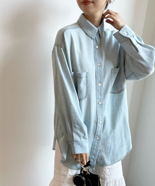 DouDou(ドゥドゥ)の「テンセルデニムシャツ(シャツ/ブラウス・レディース・サックスブルー/ブルー・F)」の1枚目の写真