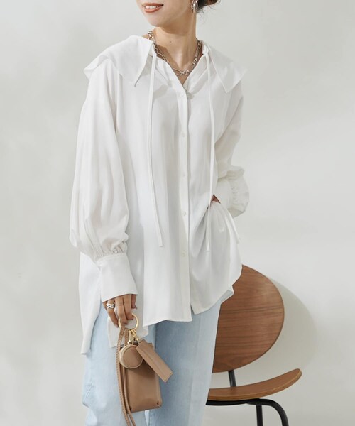 DouDou（ドゥドゥ）の「テンセルデニム2WAY襟付きブラウス（シャツ/ブラウス・レディース・ホワイト/ブルー・F）」の2枚目の写真