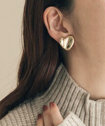 SMELLY（スメリー）の「メタルニュアンスハートイヤリング（その他・レディース）」