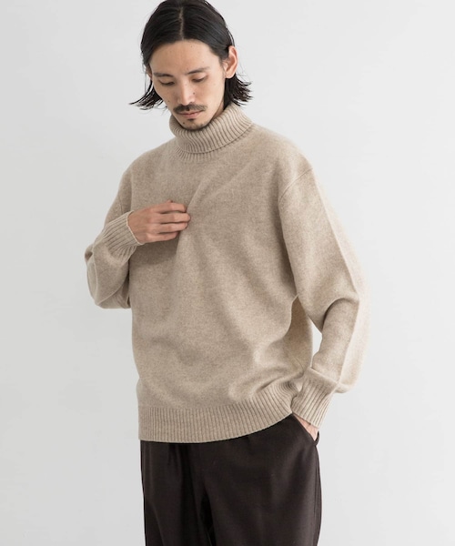 URBAN RESEARCH（アーバンリサーチ）の「ヤクウールタートルネック
