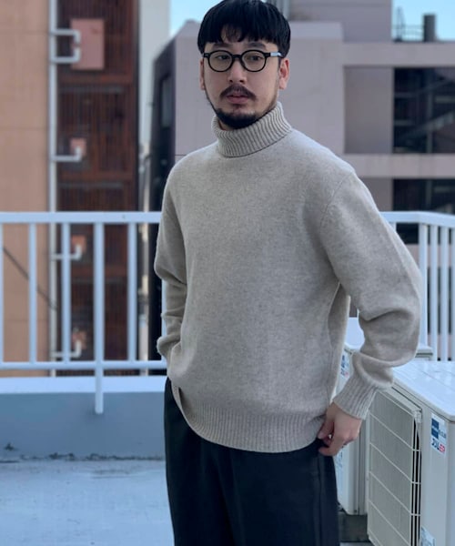 URBAN RESEARCH（アーバンリサーチ）の「ヤクウールタートルネック