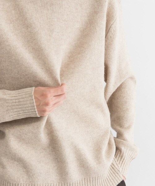 URBAN RESEARCH（アーバンリサーチ）の「ヤクウールタートルネック